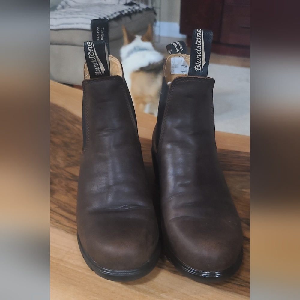 Blundstone 1671 Chelsea boots sz 8